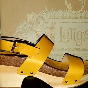 Wooden platform slingback